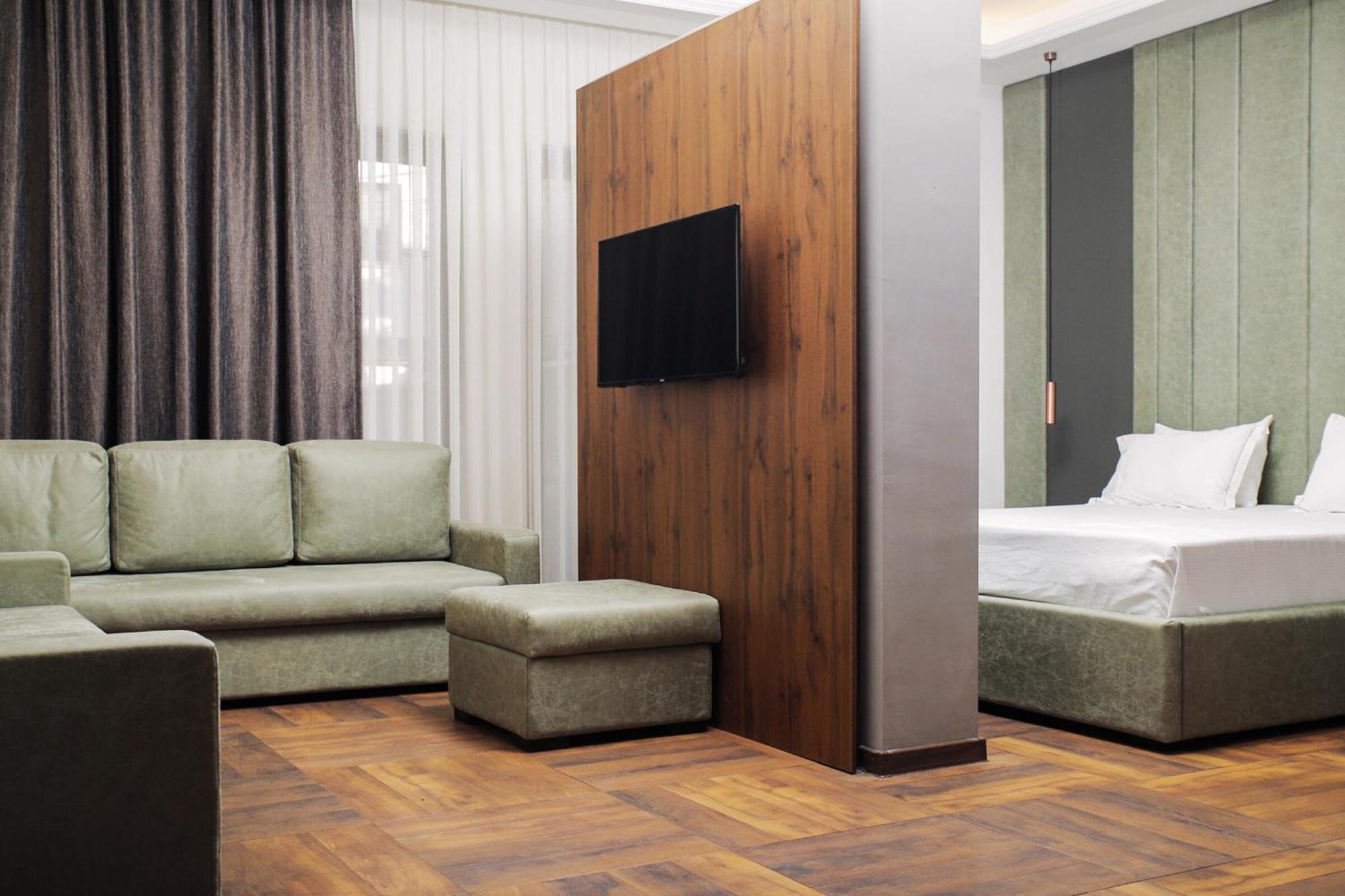 Triumf Hotel Prizren Eksteriør bilde