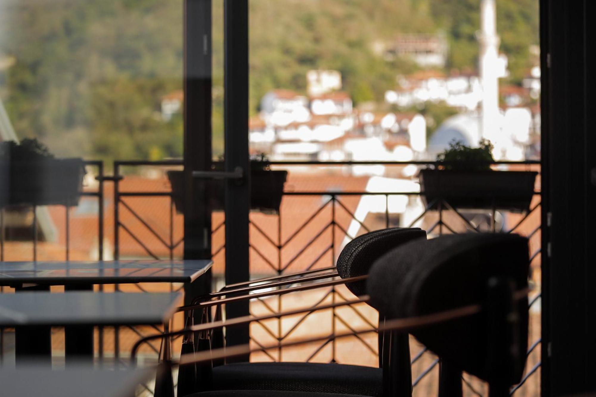 Triumf Hotel Prizren Eksteriør bilde