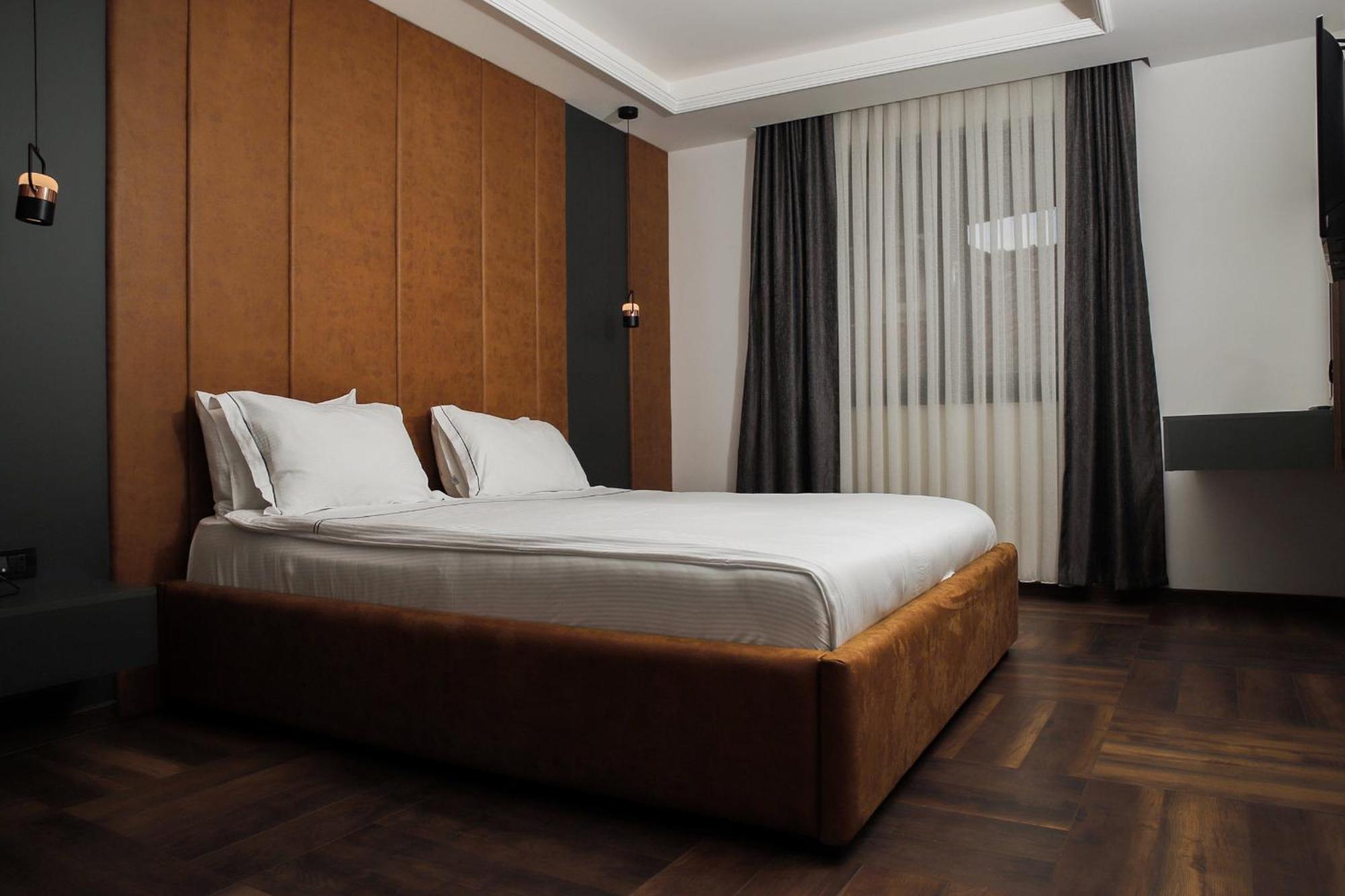 Triumf Hotel Prizren Eksteriør bilde